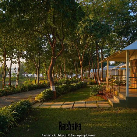 White Feather Resort Kauncha Silvassa Eksteriør bilde