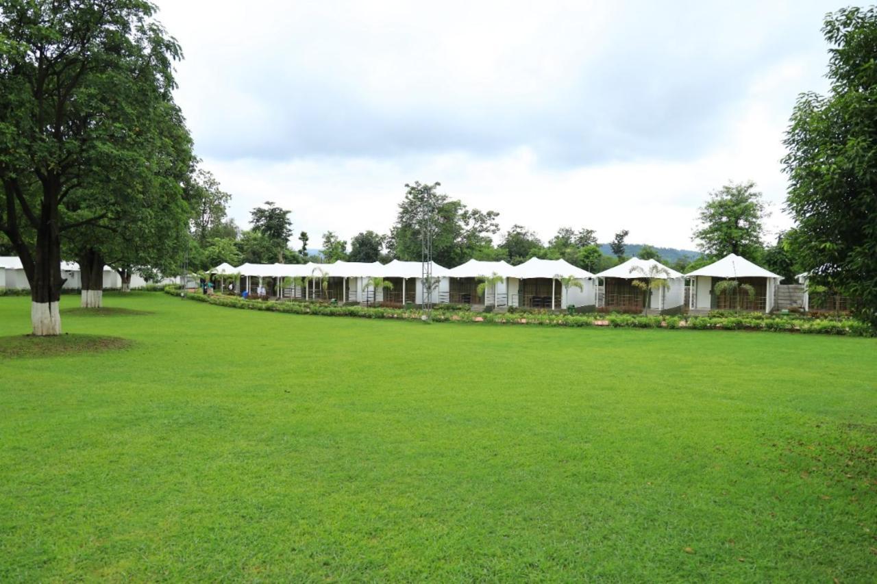White Feather Resort Kauncha Silvassa Eksteriør bilde