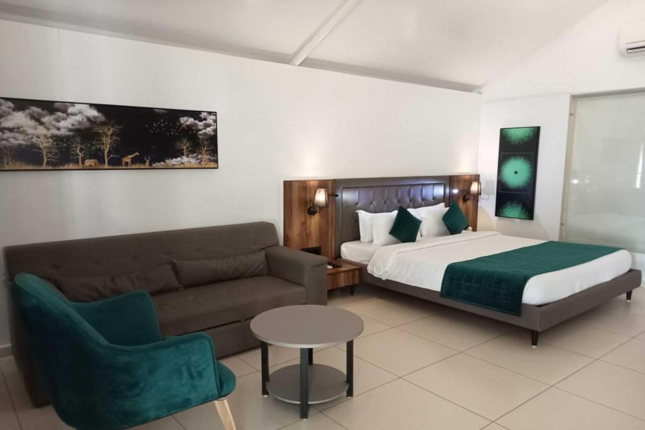White Feather Resort Kauncha Silvassa Eksteriør bilde