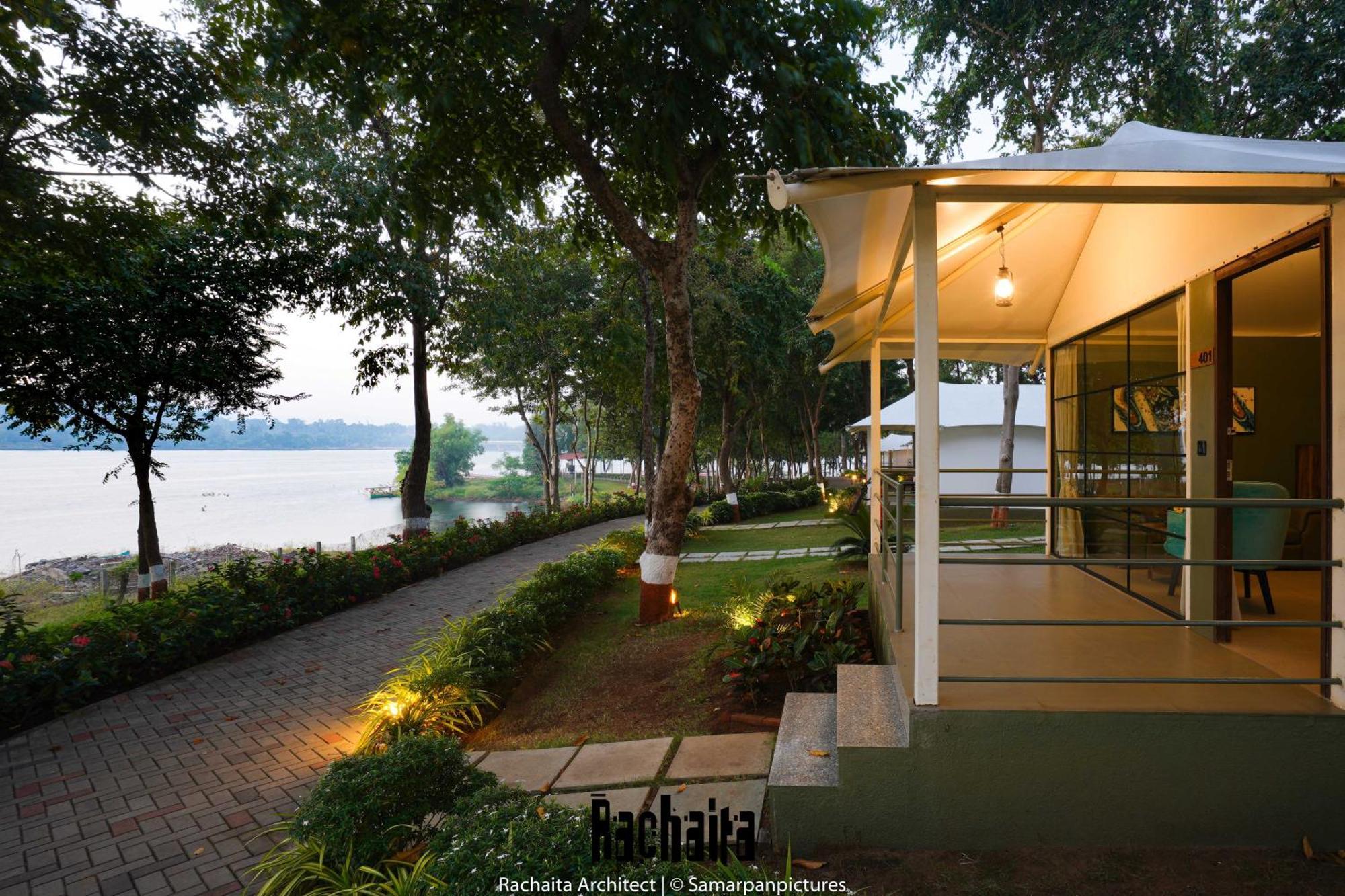 White Feather Resort Kauncha Silvassa Eksteriør bilde