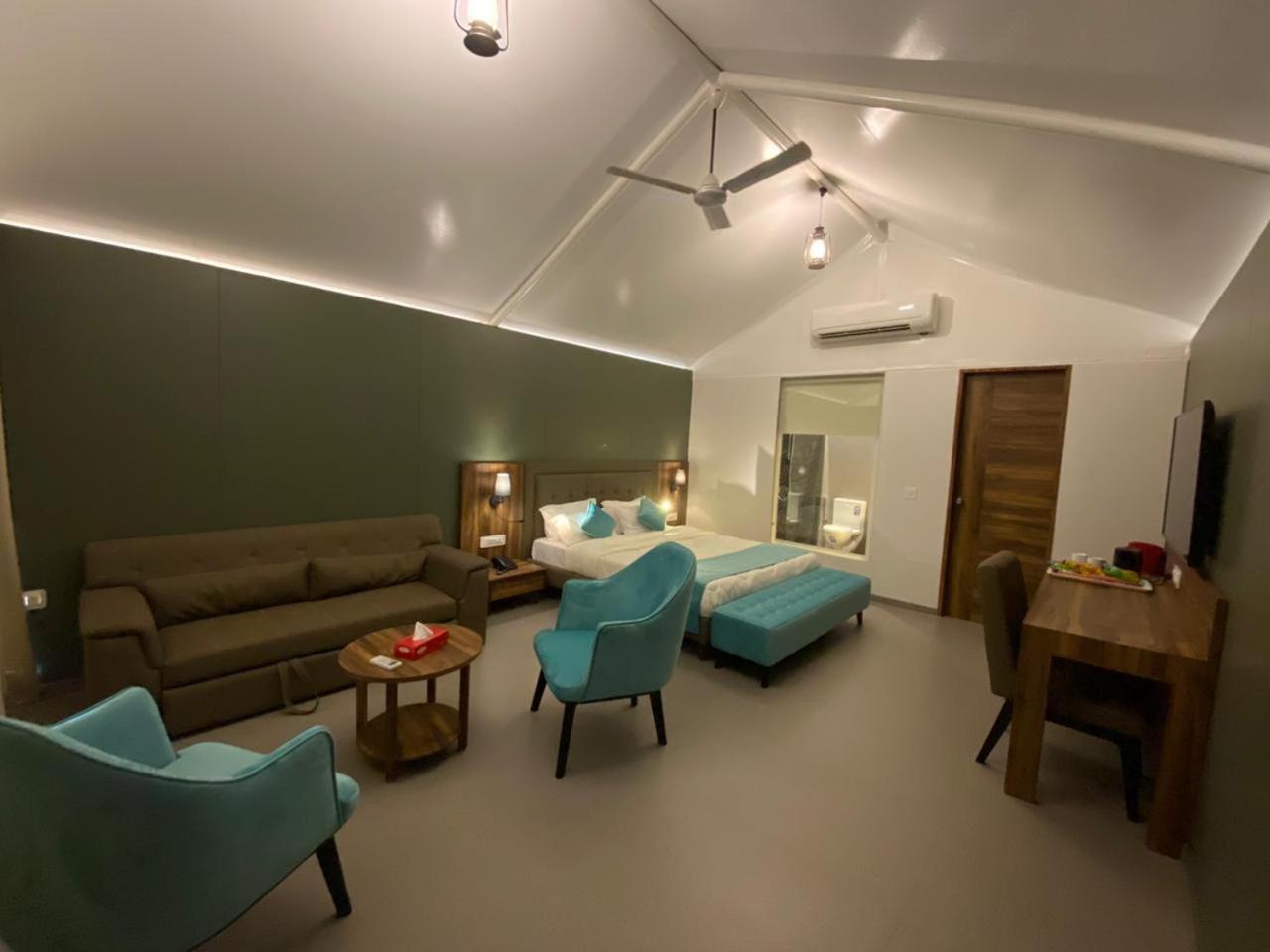 White Feather Resort Kauncha Silvassa Eksteriør bilde