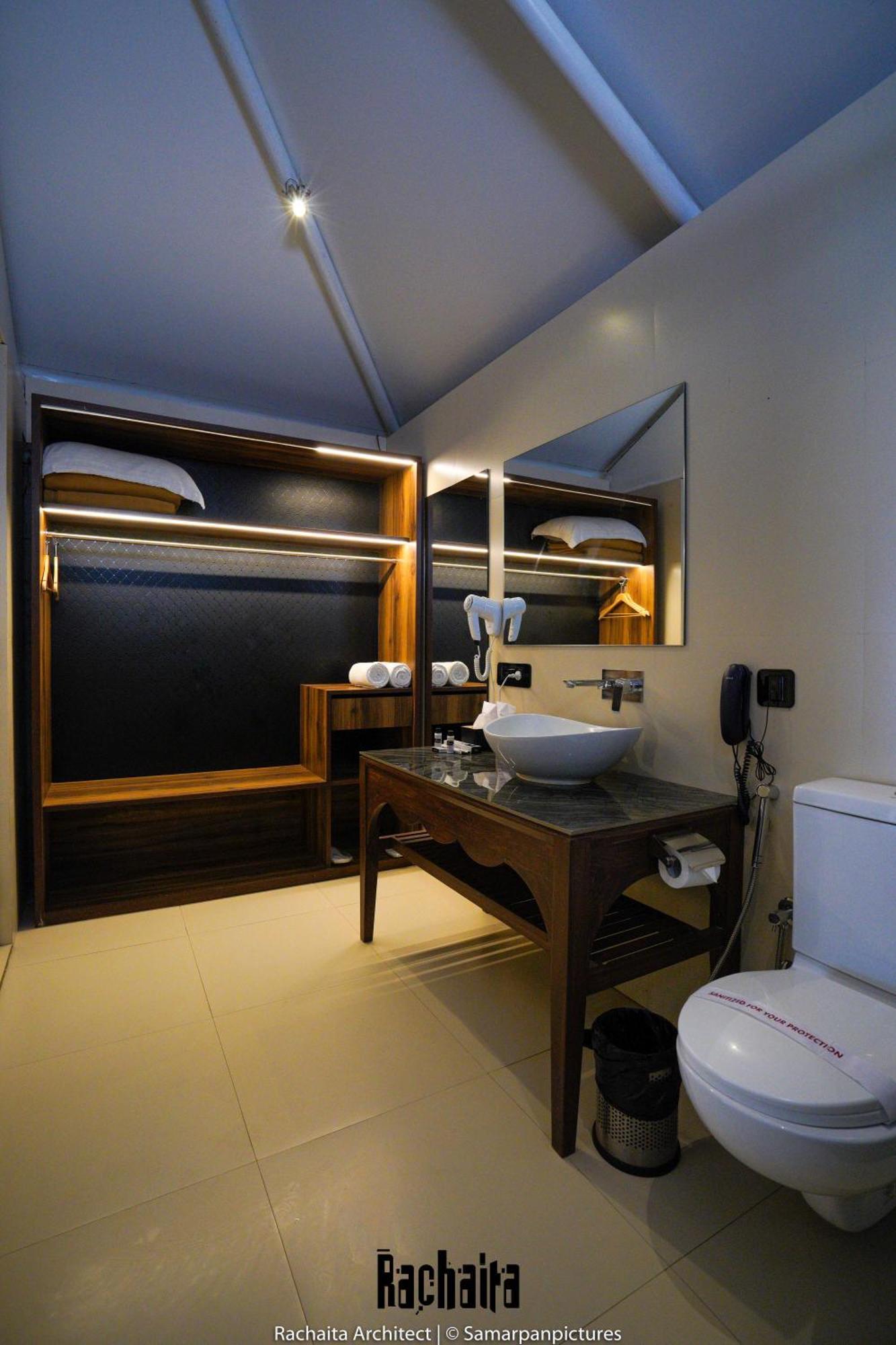 White Feather Resort Kauncha Silvassa Eksteriør bilde