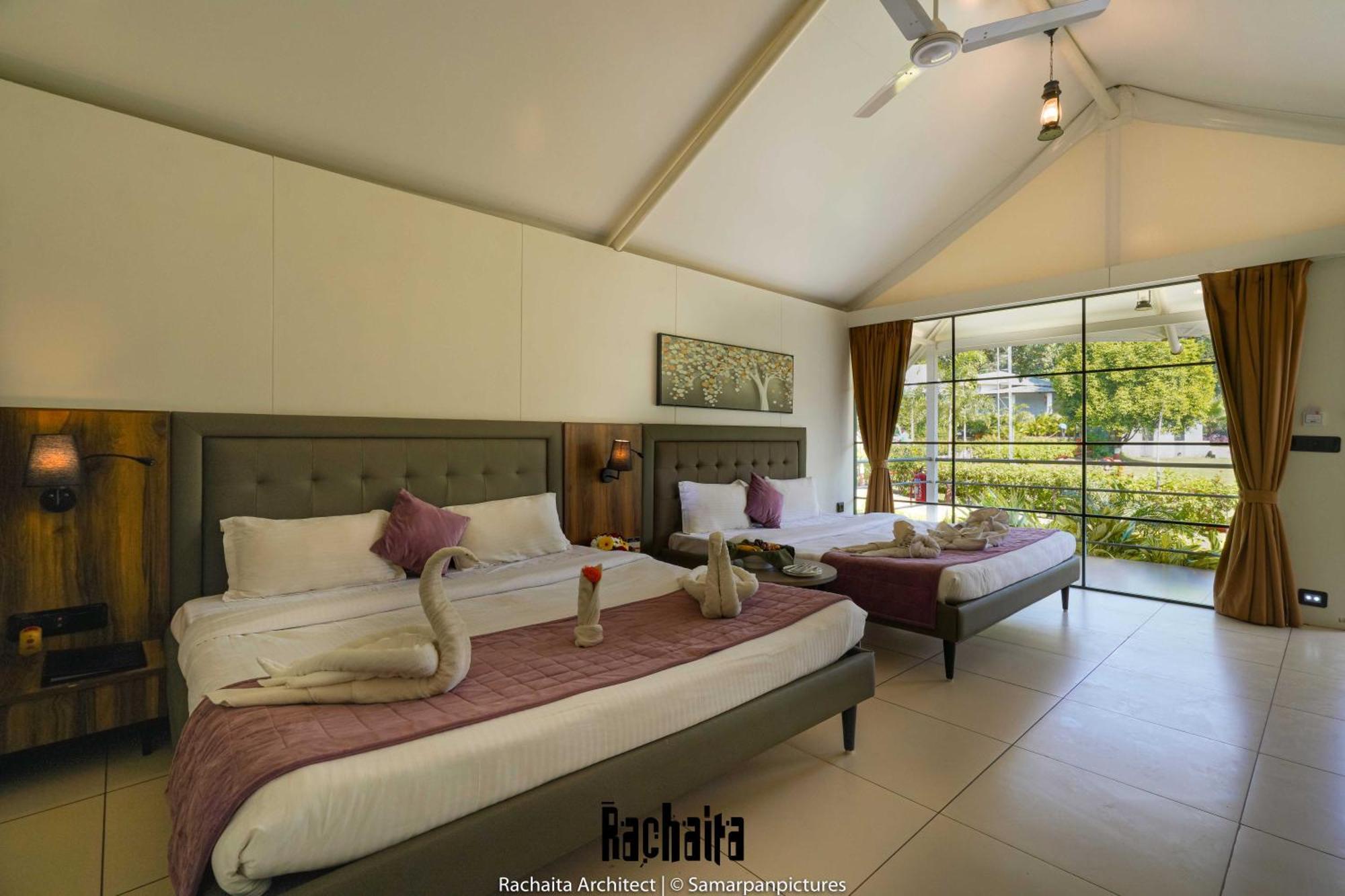 White Feather Resort Kauncha Silvassa Eksteriør bilde