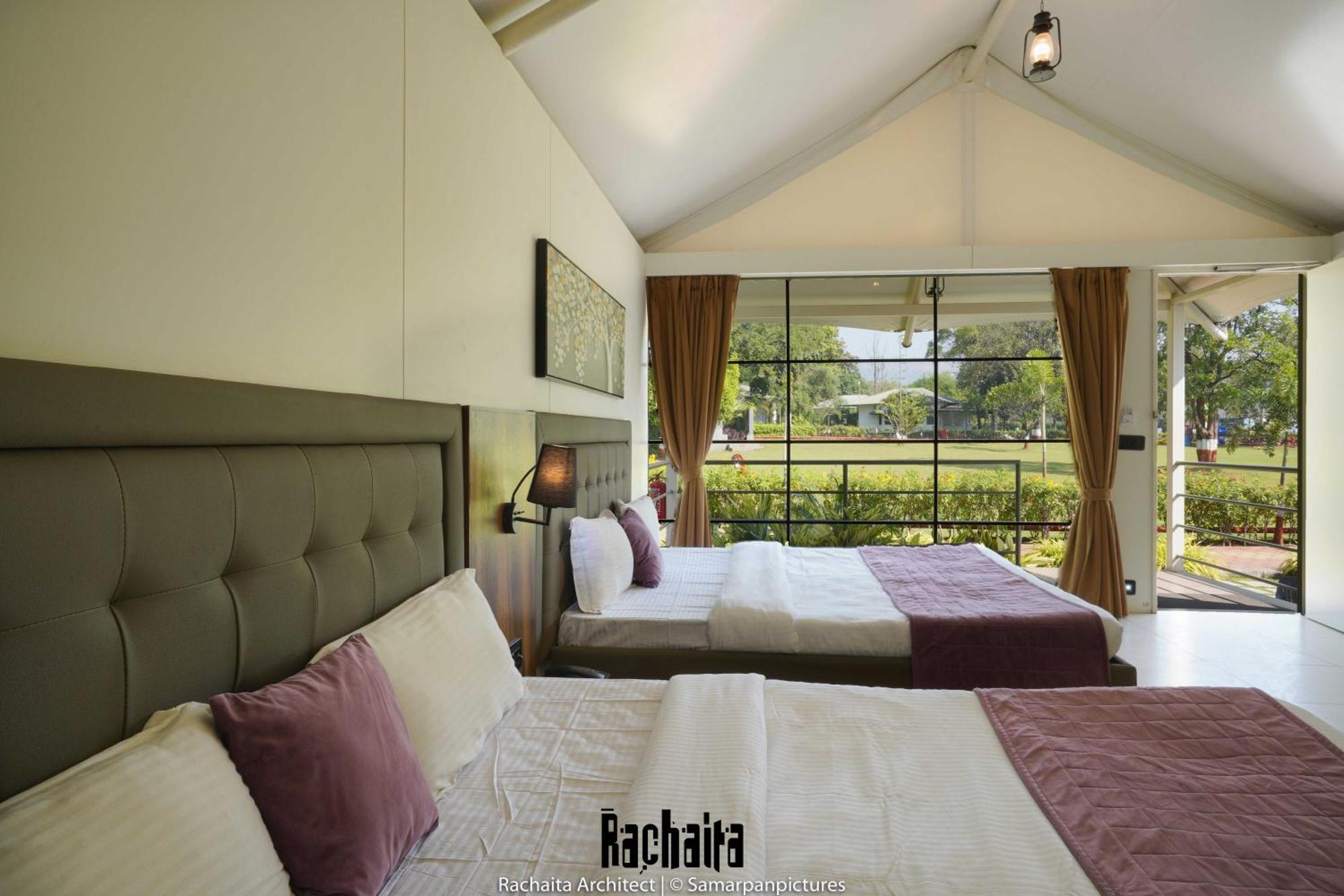White Feather Resort Kauncha Silvassa Eksteriør bilde