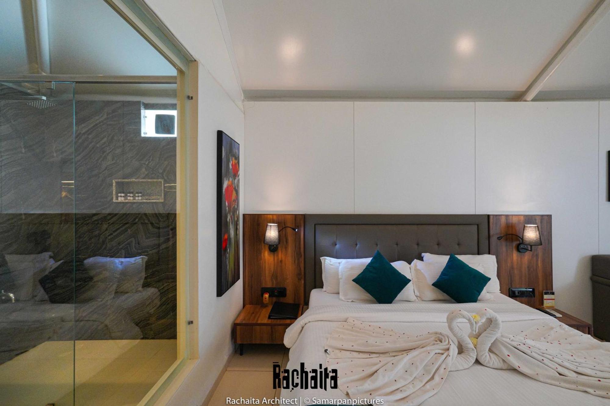 White Feather Resort Kauncha Silvassa Eksteriør bilde